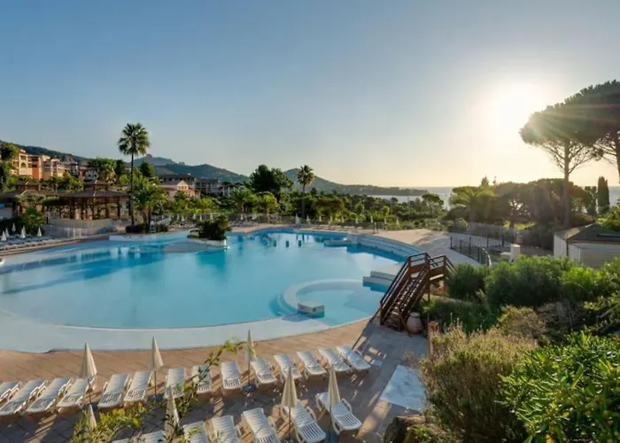 Cap Esterel Climatise Vue Partielle * Saint-Raphaël