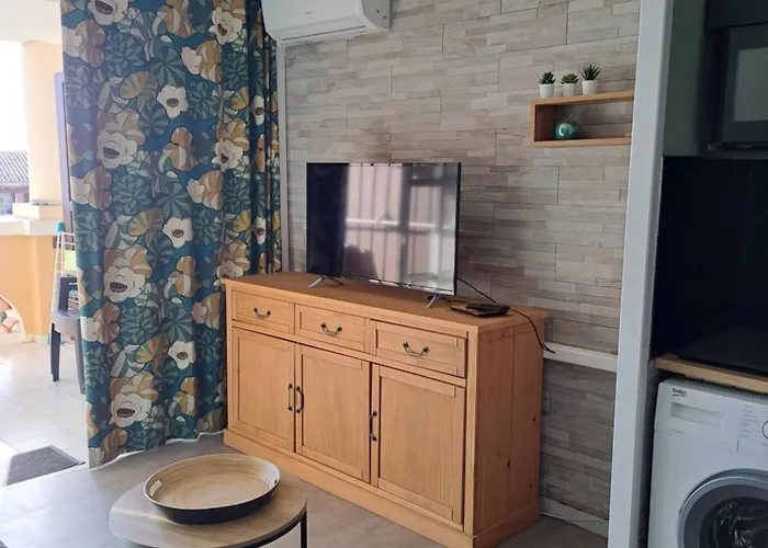 Cap Esterel Climatise Vue Partielle Apartman